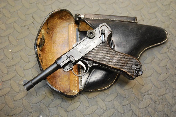 replica blank firing Luger