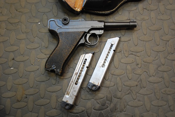 replica blank firing Luger