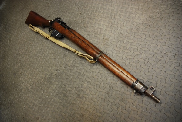 Deactivated Lee-Enfield No.4, De-activated Guns