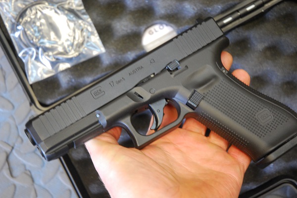 replica glock 17